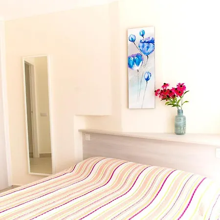 One Bedroom At Playa De La Americas 200 M Away From The With Balcony And Wifi *